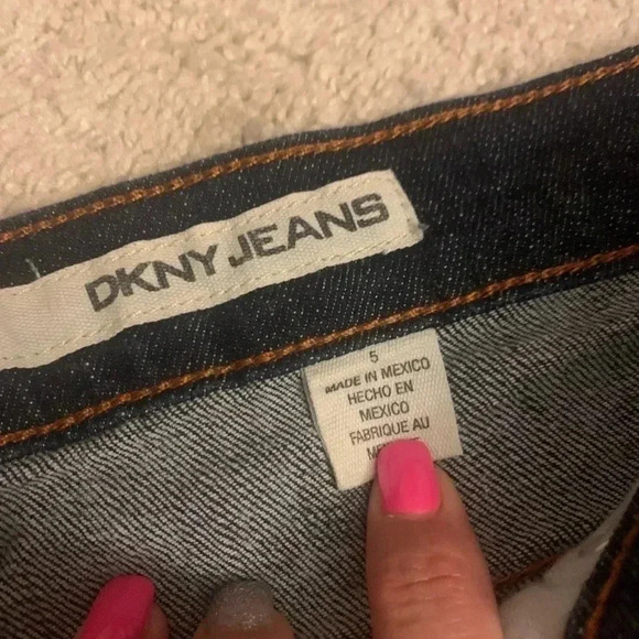 DKNY Jean stretch mini skirt 5 NWOT - Picture 3 of 3